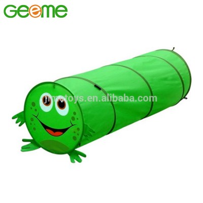 JT016 Collapsible Frog Shaped Kids Play Tunnel with Carry Bag